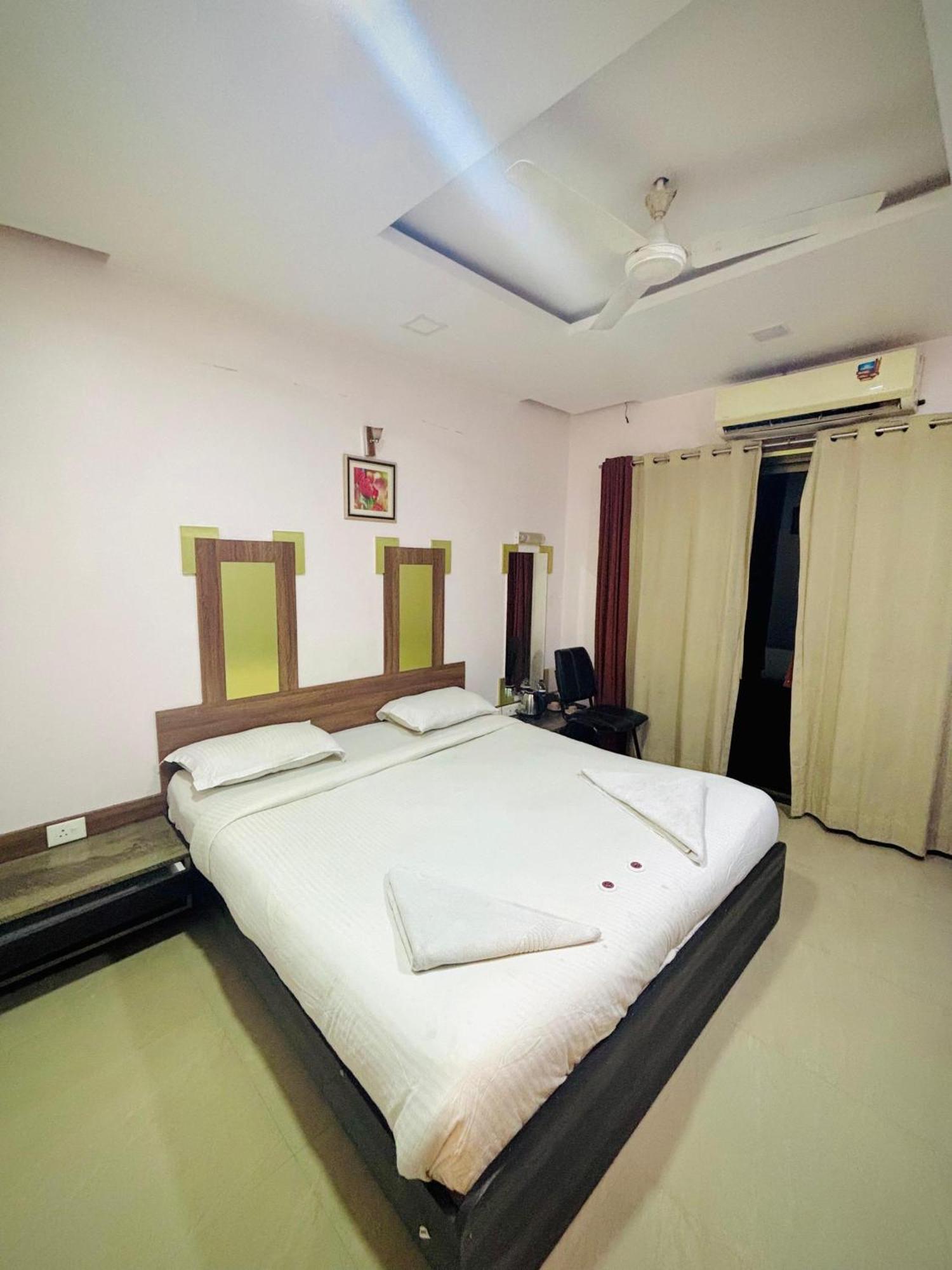 Hotel Laxmi Residency Lonavala Εξωτερικό φωτογραφία