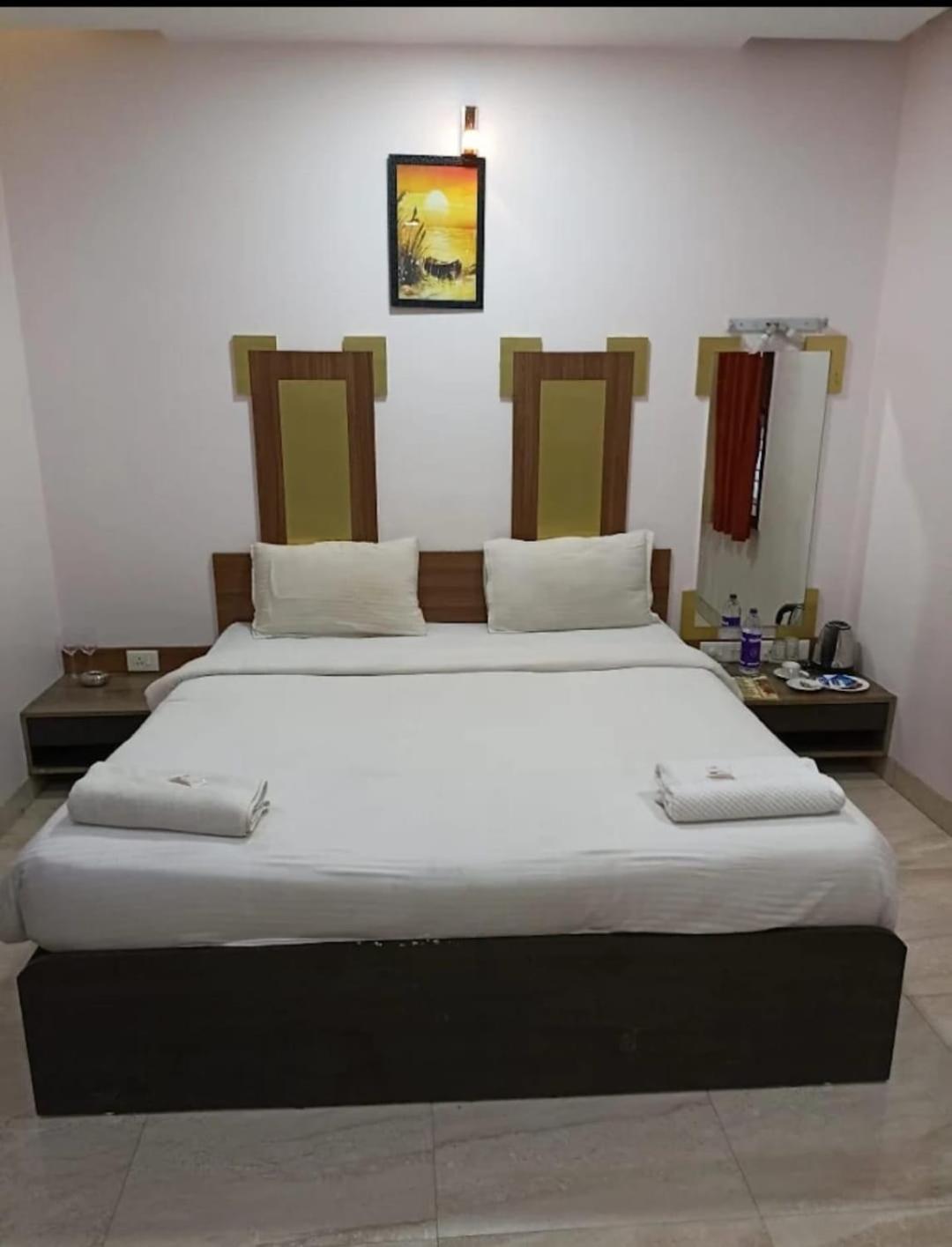 Hotel Laxmi Residency Lonavala Εξωτερικό φωτογραφία