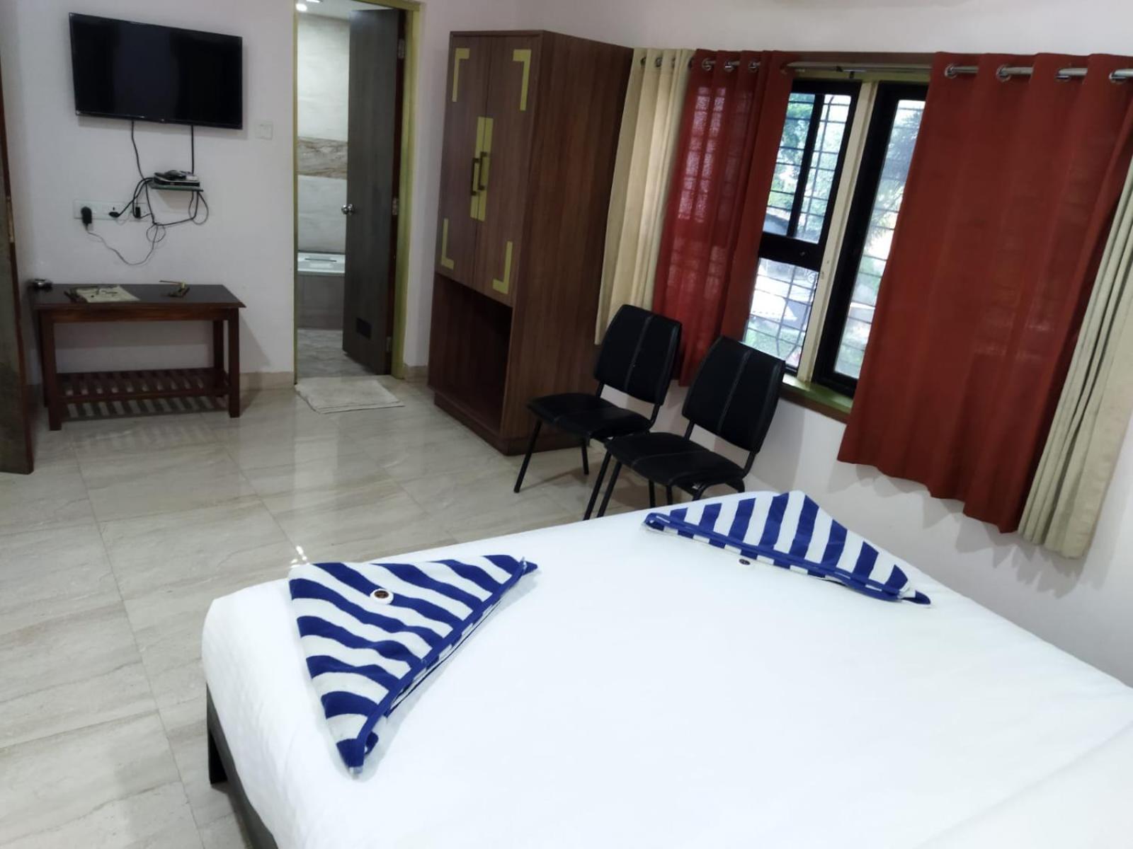 Hotel Laxmi Residency Lonavala Εξωτερικό φωτογραφία