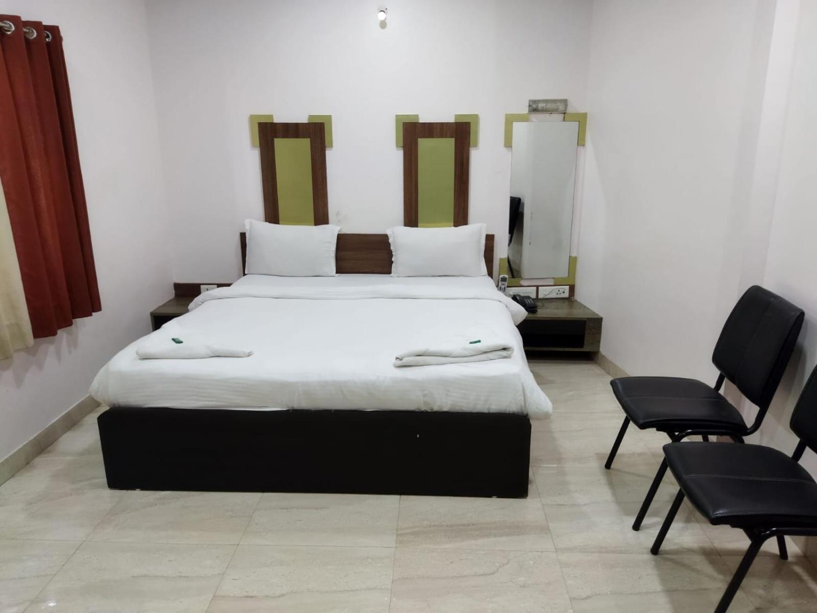 Hotel Laxmi Residency Lonavala Εξωτερικό φωτογραφία