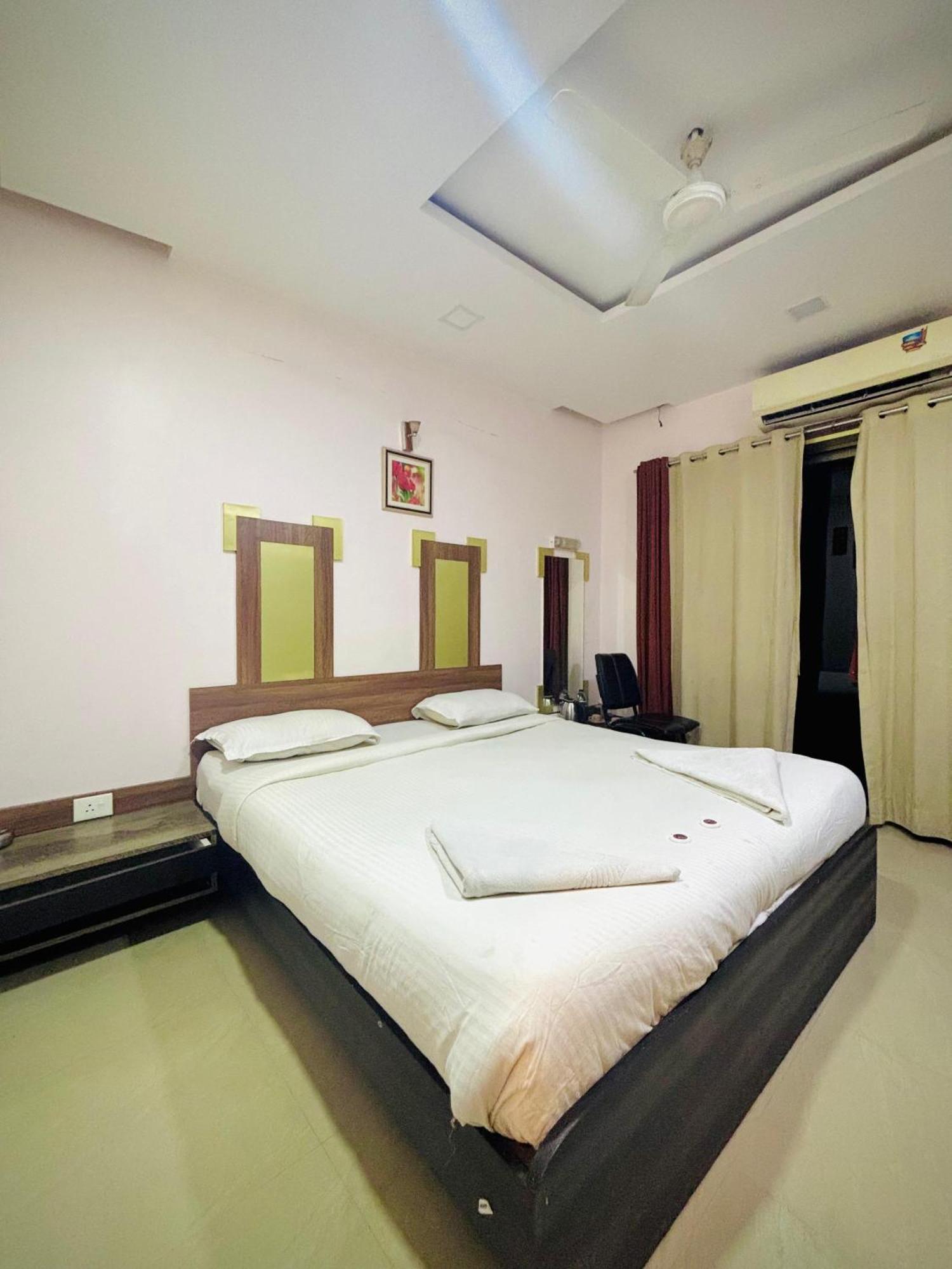 Hotel Laxmi Residency Lonavala Εξωτερικό φωτογραφία