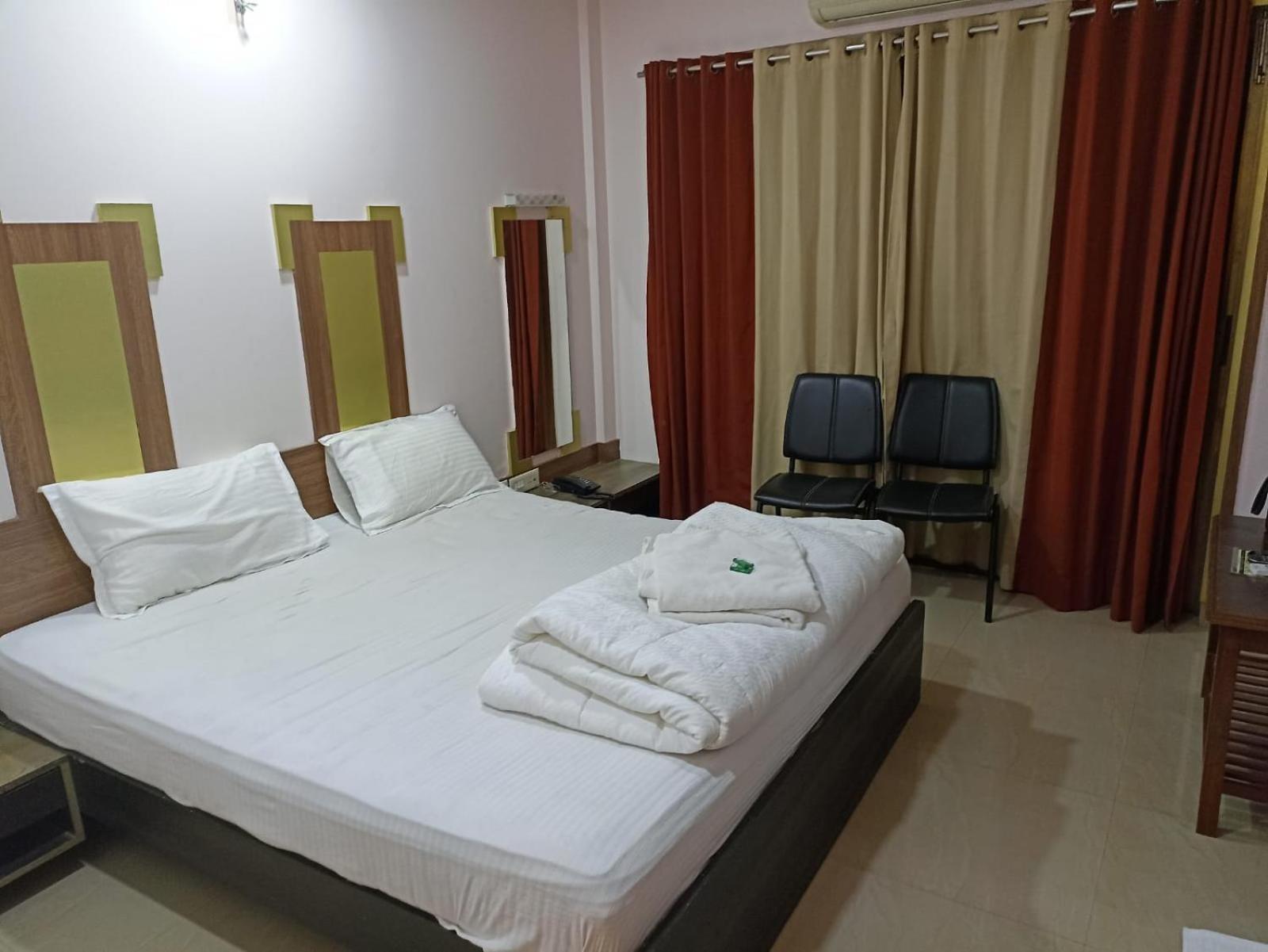 Hotel Laxmi Residency Lonavala Εξωτερικό φωτογραφία