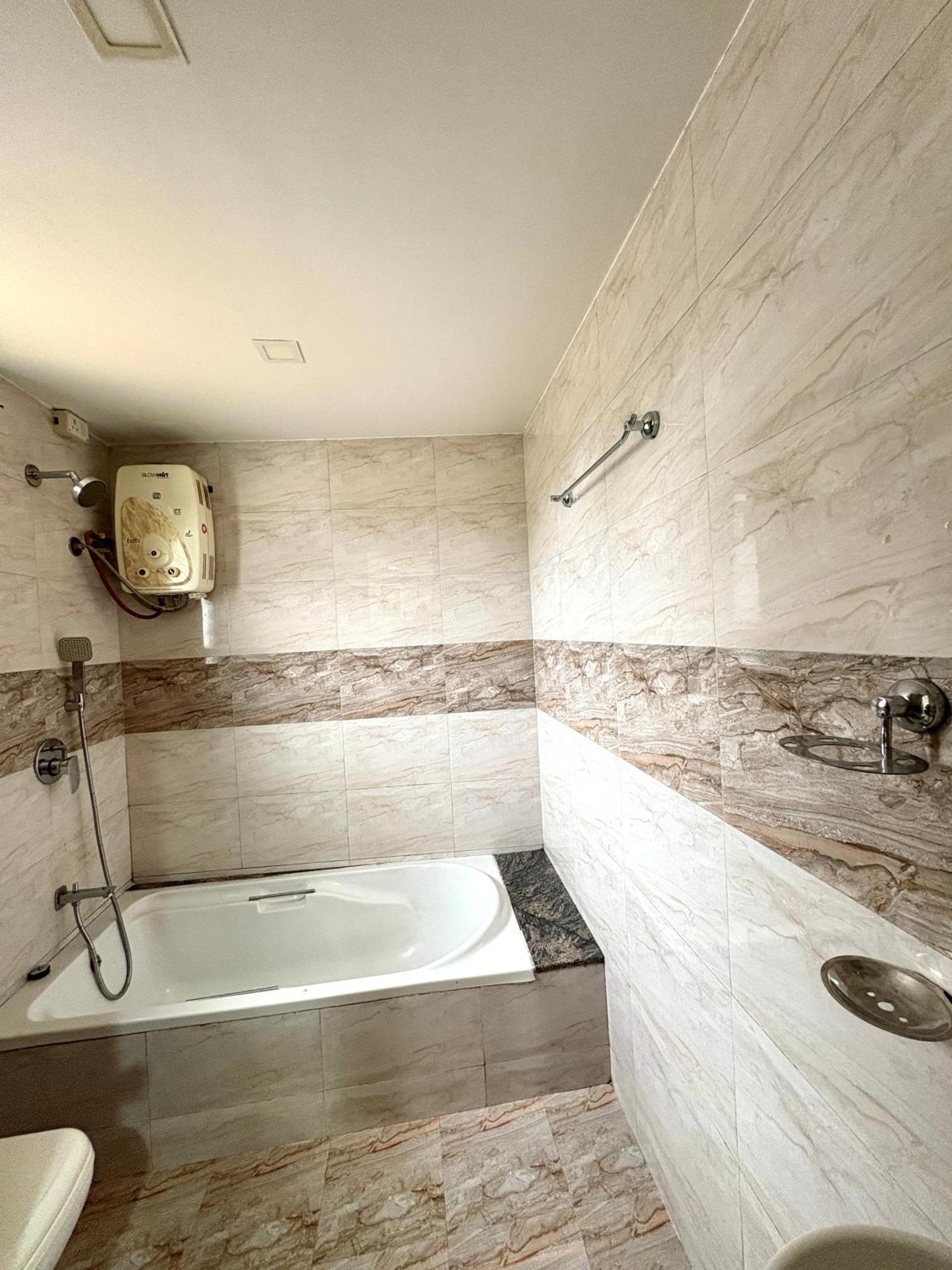 Hotel Laxmi Residency Lonavala Εξωτερικό φωτογραφία