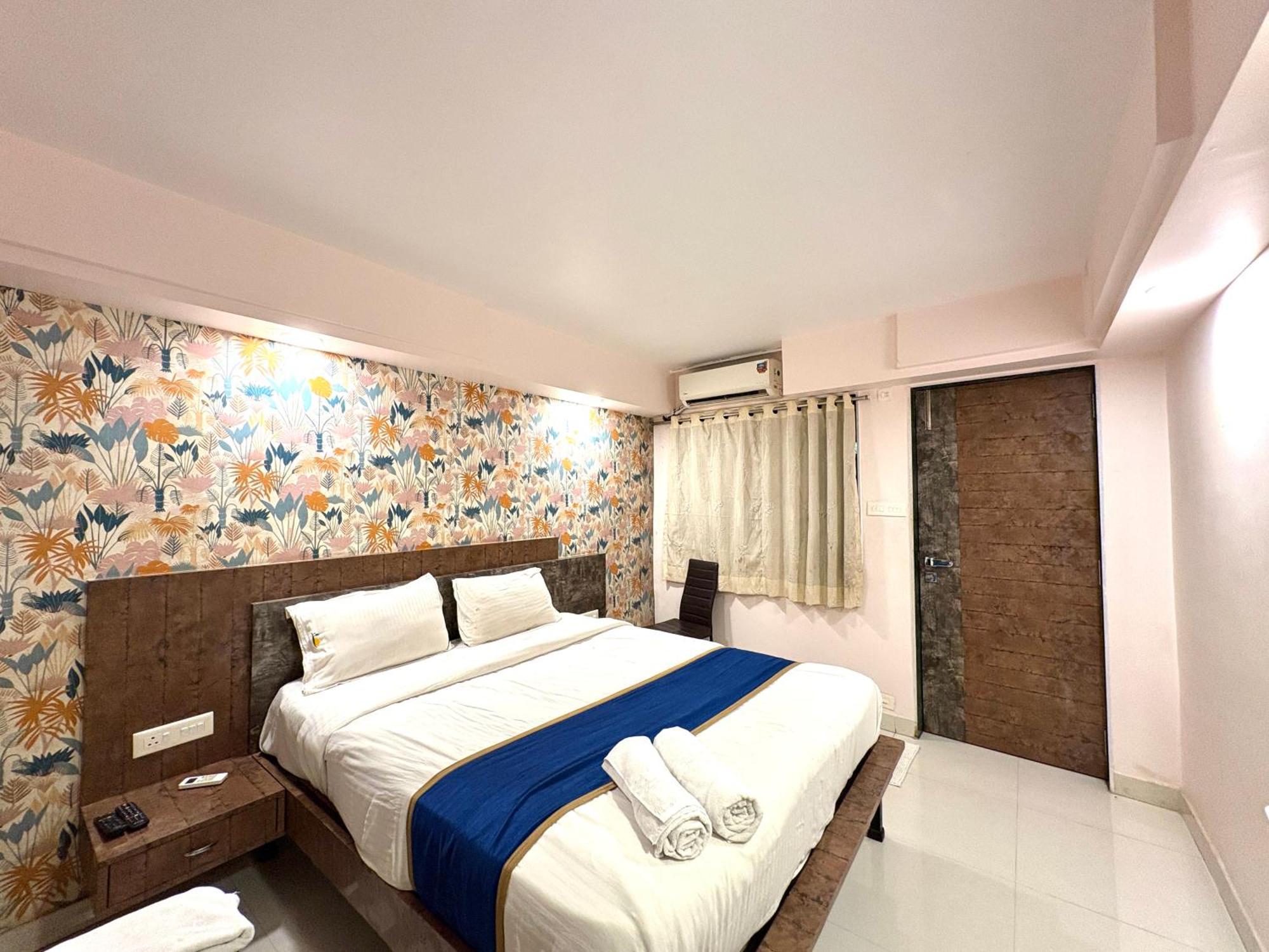 Hotel Laxmi Residency Lonavala Εξωτερικό φωτογραφία